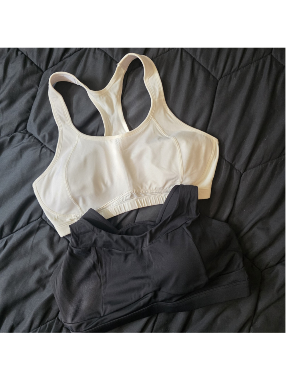 Women's RUNNING GIRL Sports Bras XL Black and white bundle